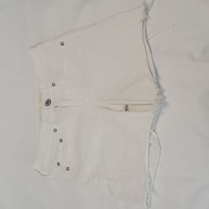 American Eagle white midi shorts size 4